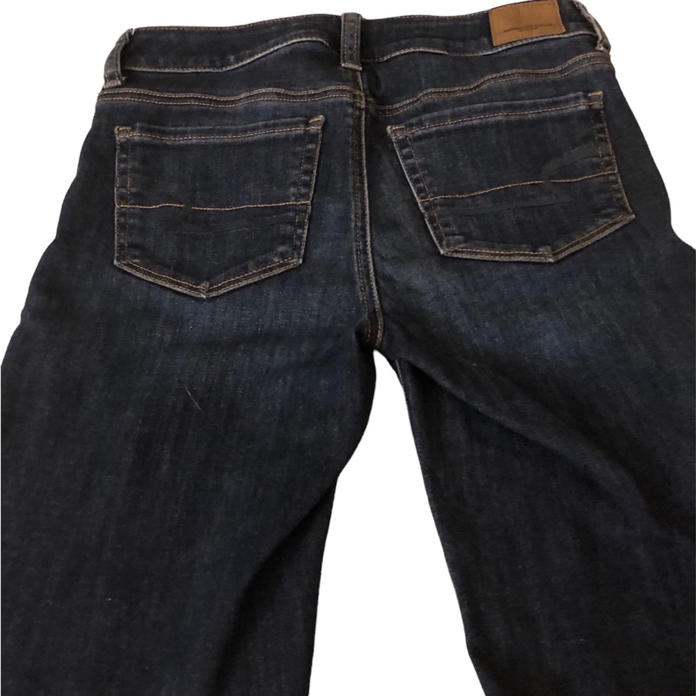 American Eagle Outfitters Skinny Bermuda Shorts. Size 4. Stretch Denim - Picture 3 of 8